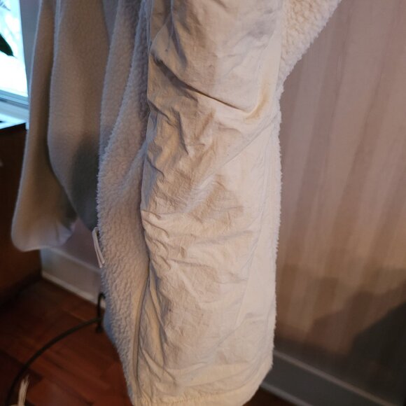 Vuori Alpine Jacket in Bone - Picture 12 of 15